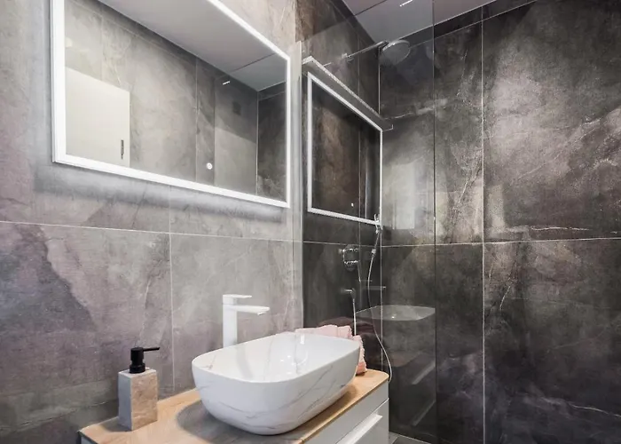 Luxury Lorena - Private Heated Pool - * Jesenice (Split-Dalmatia)