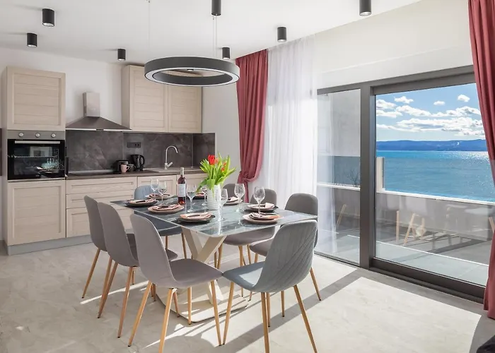 Apartment Luxury Lorena - Private Heated Pool - Jesenice (Split-Dalmatia)