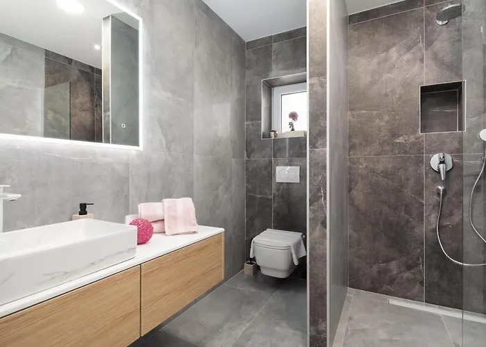 Luxury Lorena - Private Heated Pool - Jesenice (Split-Dalmatia)