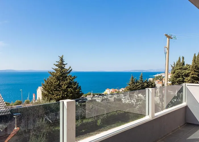 Apartment Luxury Lorena - Private Heated Pool - Jesenice (Split-Dalmatia)