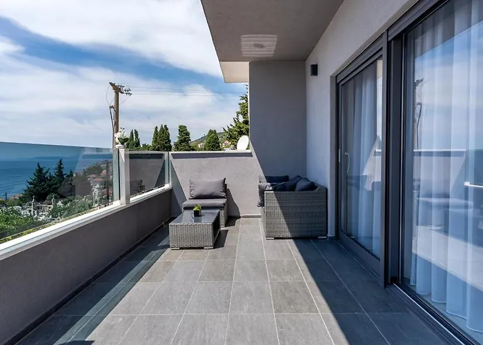 Luxury Lorena - Private Heated Pool - Jesenice (Split-Dalmatia)