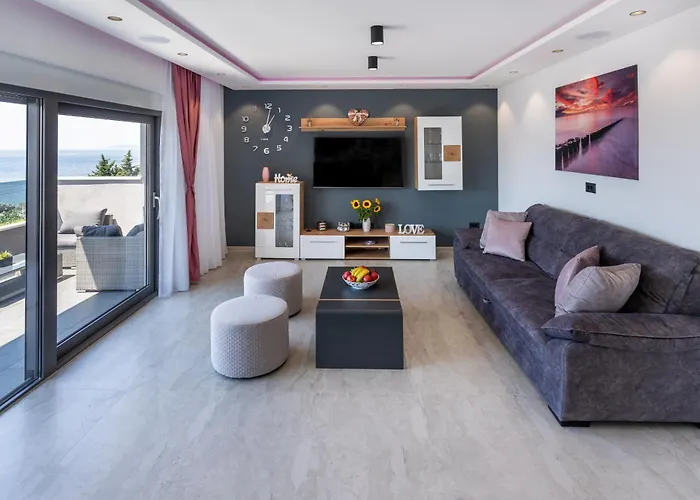 Apartment Luxury Lorena - Private Heated Pool - *