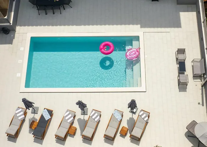 Apartment Luxury Lorena - Private Heated Pool - *