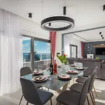 Luxury Lorena - Private Heated Pool - Jesenice (Split-Dalmatia)