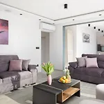 Luxury Lorena - Private Heated Pool - Apartament