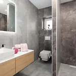 Luxury Lorena - Private Heated Pool - 耶塞尼采