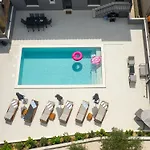 Διαμέρισμα Luxury Lorena - Private Heated Pool - *