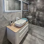 Luxury Lorena - Private Heated Pool - * 耶塞尼采