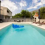 Luxury Lorena - Private Heated Pool - Jesenice (Split-Dalmatia)