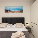 Luxury Lorena - Private Heated Pool - * Jesenice (Split-Dalmatia)