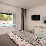 Luxury Lorena - Private Heated Pool - Jesenice (Split-Dalmatia)