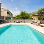 Apartman Luxury Lorena - Private Heated Pool -