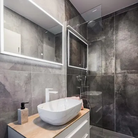 Luxury Lorena - Private Heated Pool - * Jesenice (Split-Dalmatia)