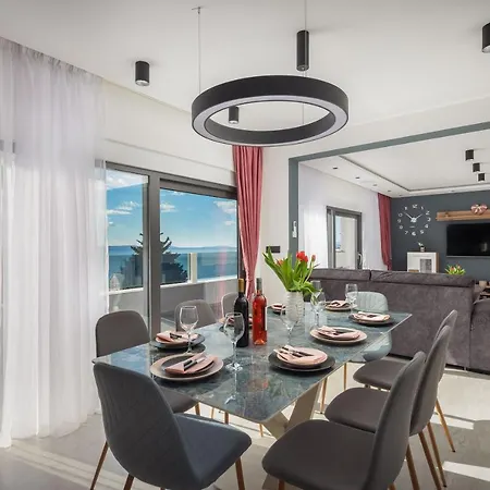 Luxury Lorena - Private Heated Pool - Jesenice (Split-Dalmatia)