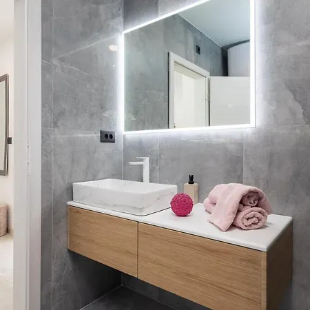 Apartamento Luxury Lorena - Private Heated Pool - *