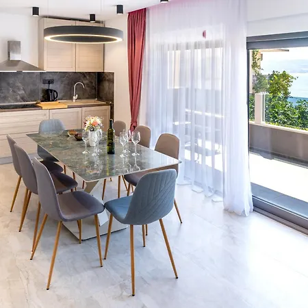 Luxury Lorena - Private Heated Pool - Jesenice (Split-Dalmatia)