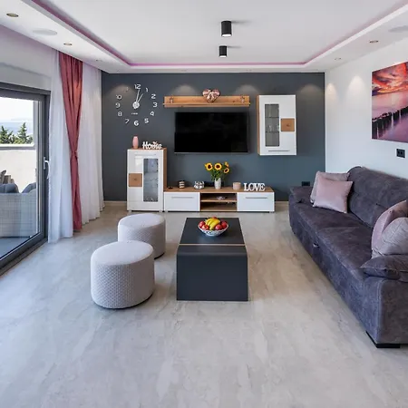 Apartment Luxury Lorena - Private Heated Pool - *