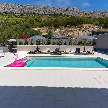 Luxury Lorena - Private Heated Pool - Apartment