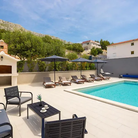 Apartment Luxury Lorena - Private Heated Pool - Jesenice (Split-Dalmatia)