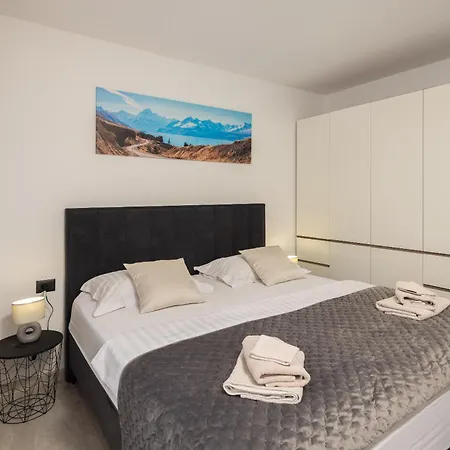 Luxury Lorena - Private Heated Pool - Apartment *