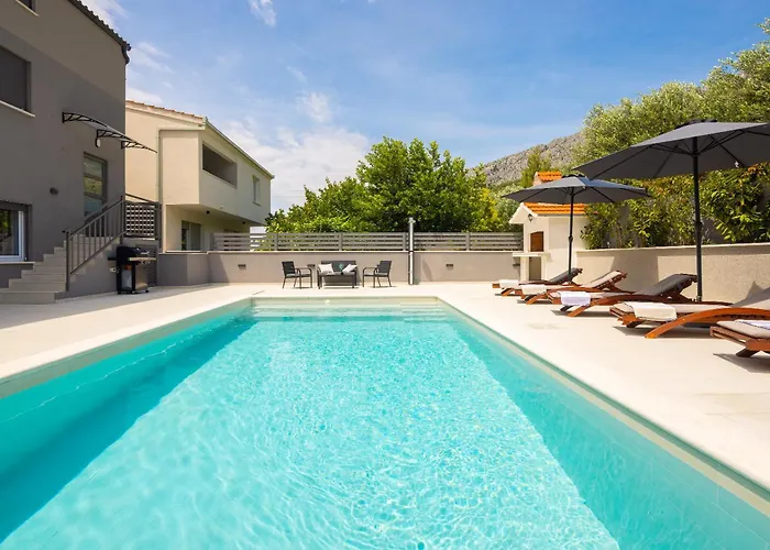 Lägenhet Luxury Lorena - Private Heated Pool -